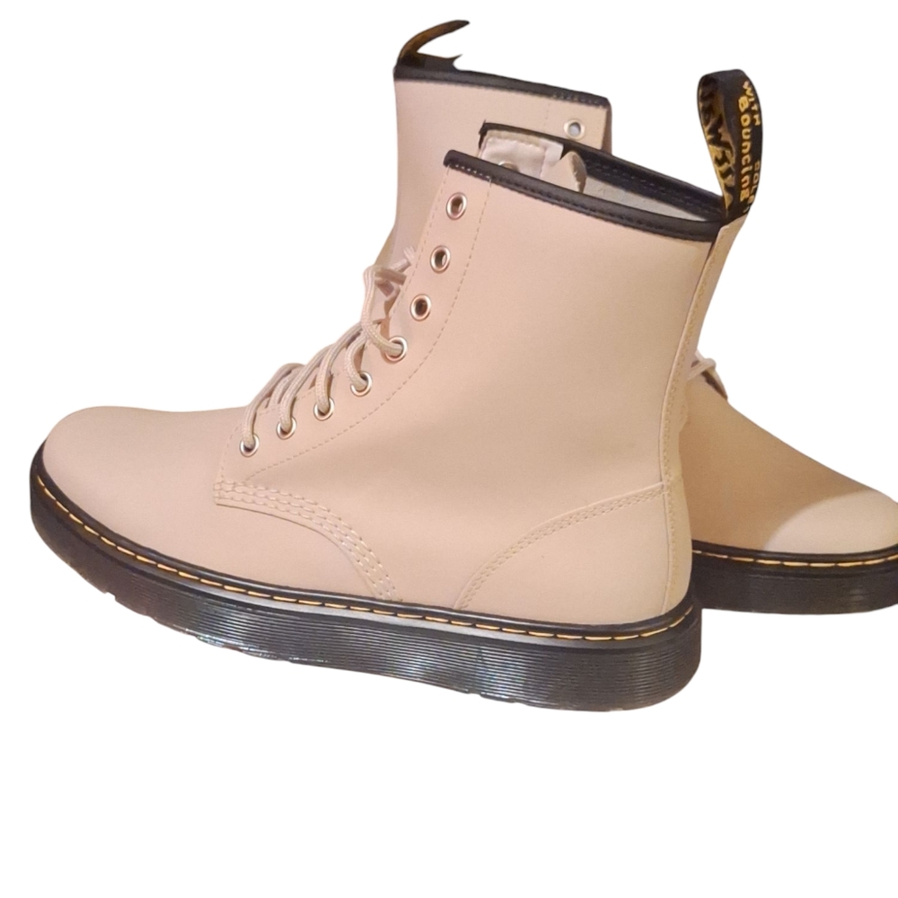Dr. Martens Zavala Vintage Hydro LEATHER BOOTS- VINTAGE TAUPE NWT - Picture 4 of 11